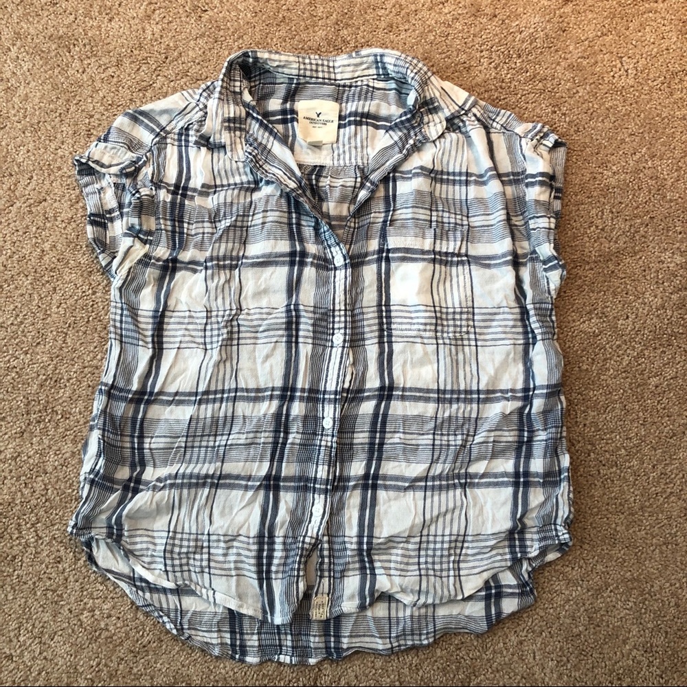 American Eagle Short Sleeve Button Down